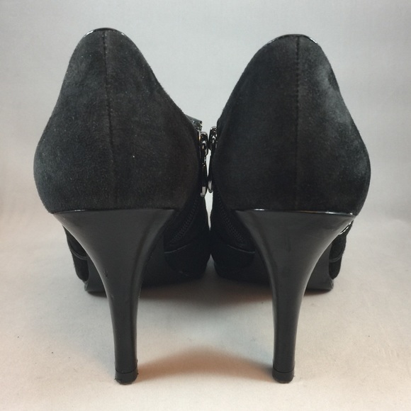 Tahari // Suede Boot, Size 8.5 - Picture 3 of 8